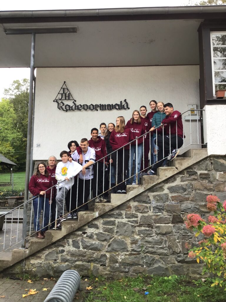 Das Bild zeigt das Gruppenfoto der Mediatorinnen am Gymnasium Wermelskirchen