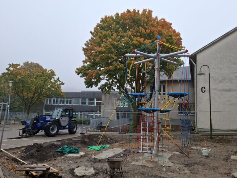 Neues Klettergerüst im Anmarsch!