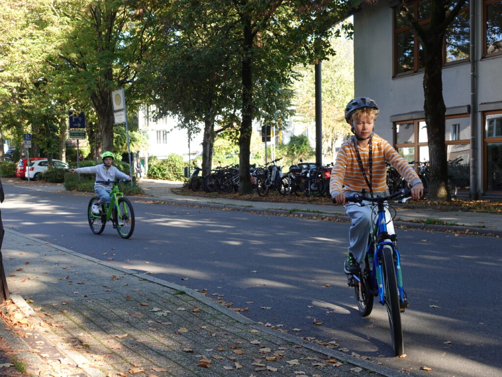 Sicher durch den Stadtverkehr 1 Sicher durch den Stadtverkehr